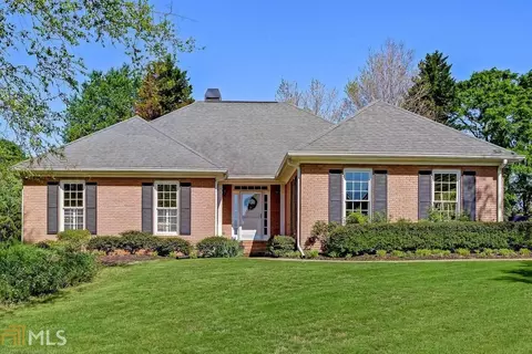 611 Iris Ln, Winder, GA 30680 photo 1