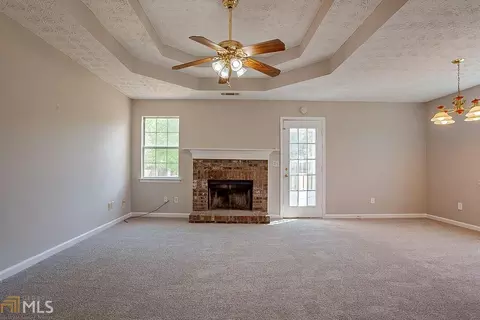 180 Avery Dr, Covington, GA 30016 photo 5