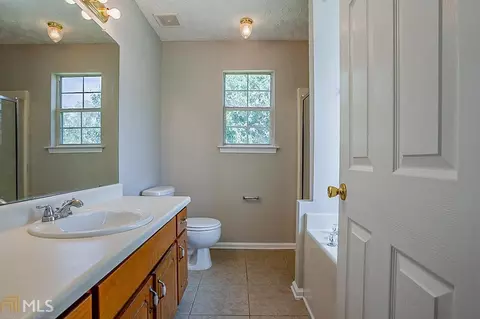 180 Avery Dr, Covington, GA 30016 photo 6