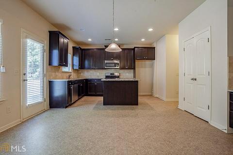 71 Brooks, Hampton, GA 30228 photo 4