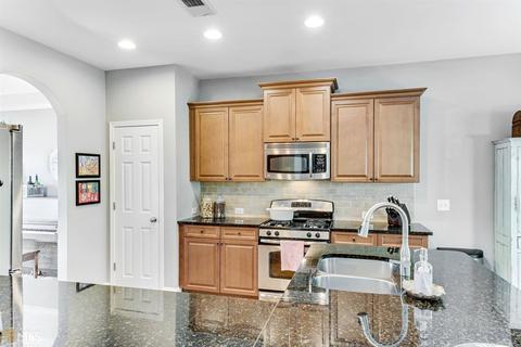 208 Ashburn Ct, Canton, GA 30115 photo 11