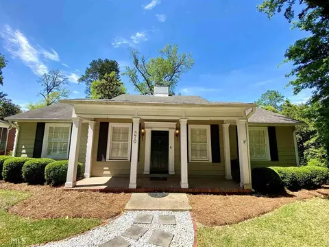 370 Calloway Dr, Macon, GA 31204 photo 1