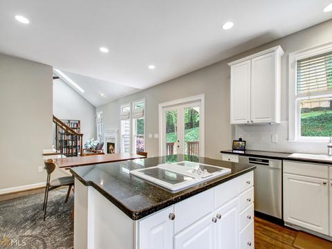 3915 Berkeley View Dr, Berkeley Lake, GA 30096 photo 21