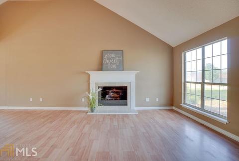 105 Darin Dr, Byron, GA 31008 photo 3