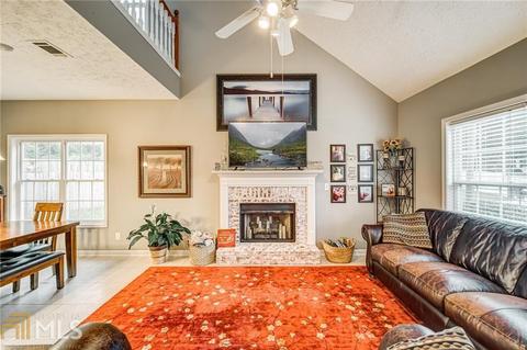 325 Apache Dr, Canton, GA 30115 photo 2