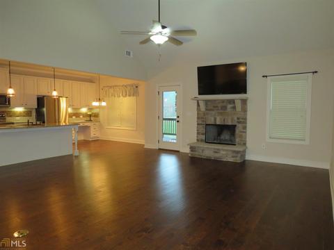 155 Feather Ln, Jackson, GA 30233 photo 4