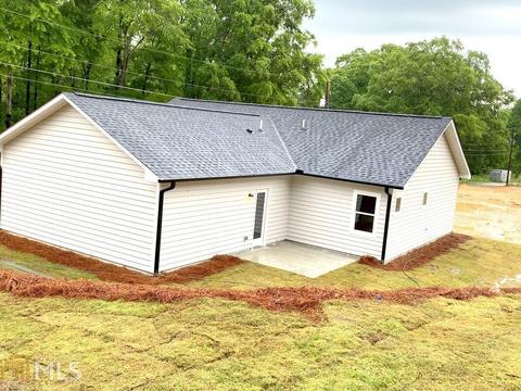 107 Julious Dr, Toccoa, GA 30577 photo 4