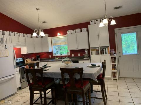 203 Pine St, Commerce, GA 30529 photo 4