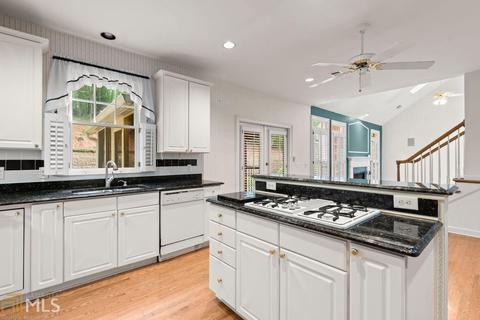 3955 Berkeley View Dr, Berkeley Lake, GA 30096 photo 11