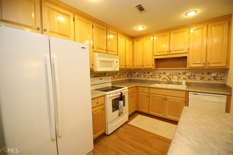 695 Waterview Dr, Lagrange, GA 30240 photo 9