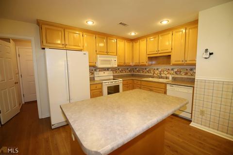 695 Waterview Dr, Lagrange, GA 30240 photo 10
