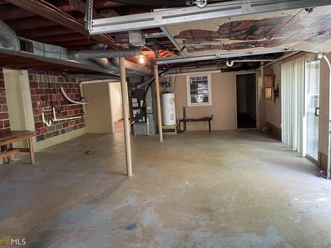 946 Morrow Rd, Morrow, GA 30260 photo 11
