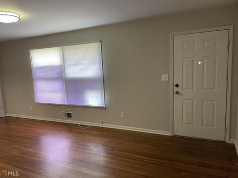 946 Morrow Rd, Morrow, GA 30260 photo 3
