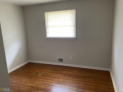 946 Morrow Rd, Morrow, GA 30260 photo 10