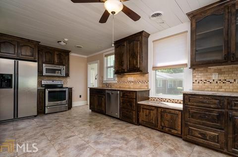 809 Dolvin Ave, Union Point, GA 30669 photo 3
