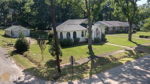 809 Dolvin Ave, Union Point, GA 30669 photo 8