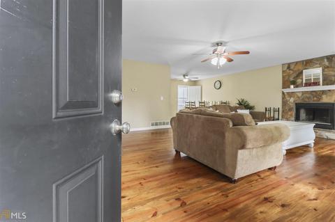 5 Freestone Dr, Newnan, GA 30265 photo 6