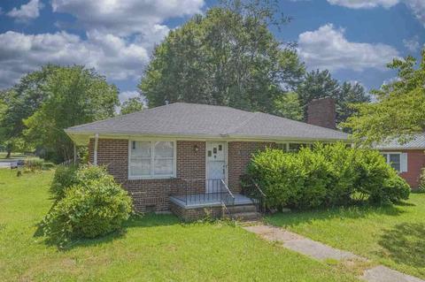 54 Terrell Dr, Toccoa, GA 30577 photo 3
