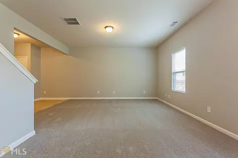 1042 Sutherland Dr, Winder, GA 30680 photo 5