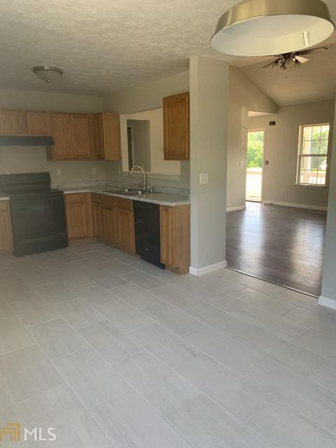 35 Quarry Ct, Covington, GA 30014 photo 6