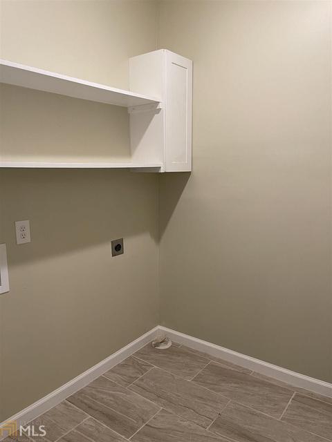43 E New St, Winder, GA 30680 photo 14