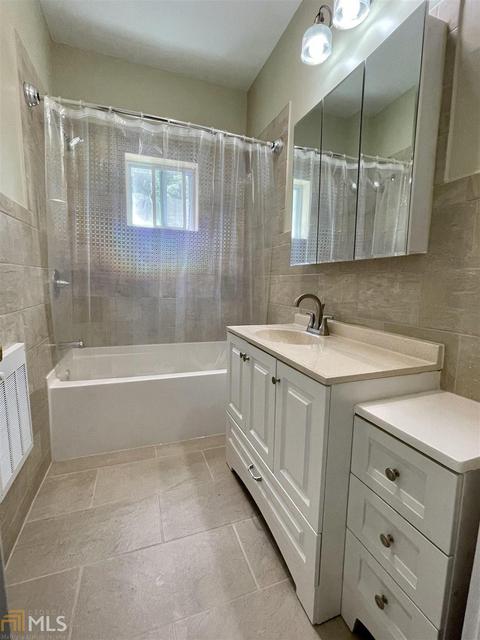 43 E New St, Winder, GA 30680 photo 23