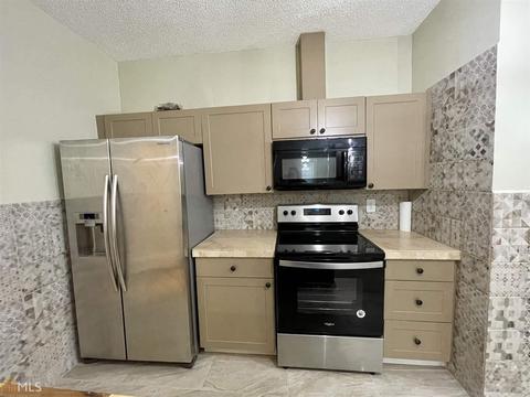 43 E New St, Winder, GA 30680 photo 8