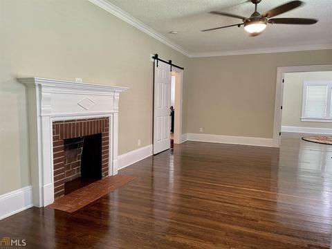 43 E New St, Winder, GA 30680 photo 5