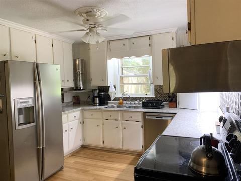 359 Hickory Cir, Toccoa, GA 30577 photo 8