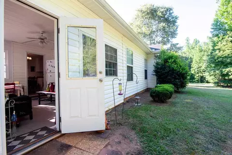 350 Berkshire Dr, Covington, GA 30016 photo 16