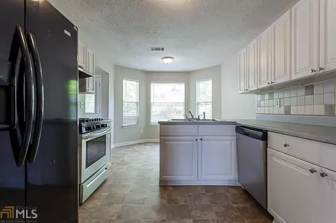 40 Adams Dr, Covington, GA 30016 photo 8