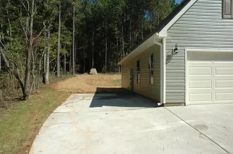 214 Waterview Dr, Lagrange, GA 30240 photo 11