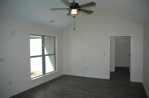214 Waterview Dr, Lagrange, GA 30240 photo 4