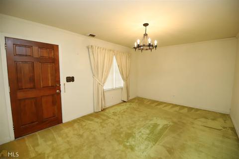 209 Bonaventure Dr, Lagrange, GA 30241 photo 4