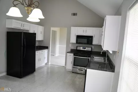 698 Burtons Cv, Hampton, GA 30228 photo 7