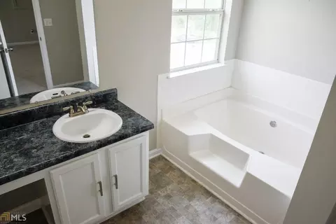 698 Burtons Cv, Hampton, GA 30228 photo 23