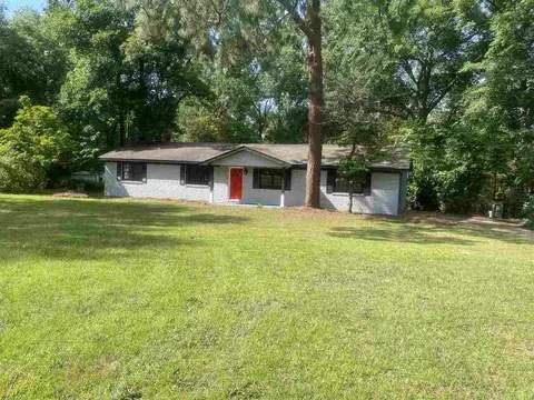 203 E Thomson Dr E, Centerville, GA 31028 photo 1