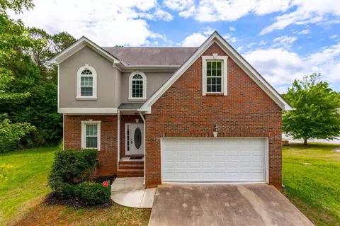 3511 Oakleigh Dr, Rex, GA 30273 photo 1
