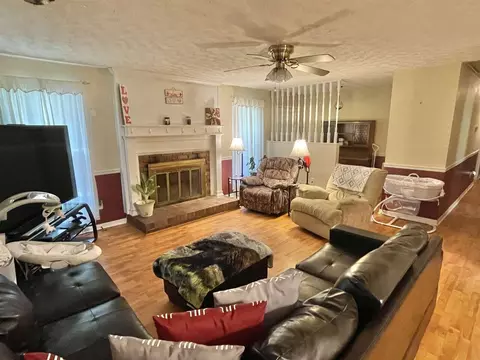190 Poplar St, Jackson, GA 30233 photo 4