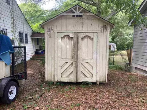 60 E Wright St, Winder, GA 30680 photo 28