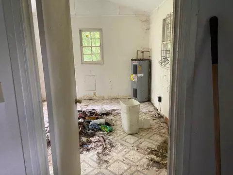 60 E Wright St, Winder, GA 30680 photo 5