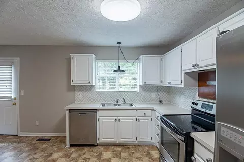 3357 Windgate Dr, Buford, GA 30519 photo 8