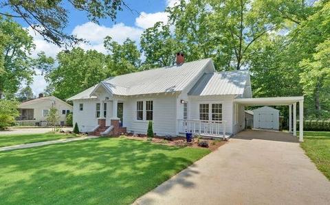 216 Walnut St, Toccoa, GA 30577 photo 1