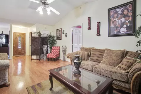 144 Hampton Oaks Dr, Hampton, GA 30228 photo 3
