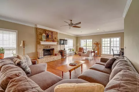 332 Roberts Point Rd, Jackson, GA 30233 photo 3