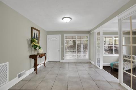 6581 King William Dr, Morrow, GA 30260 photo 3
