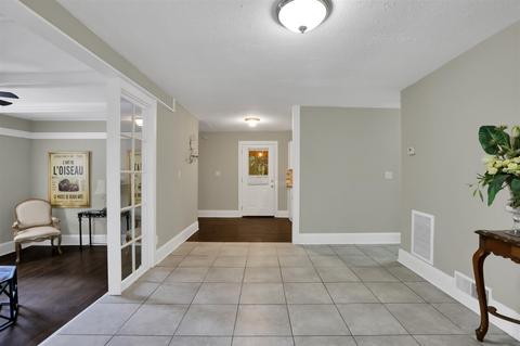 6581 King William Dr, Morrow, GA 30260 photo 2