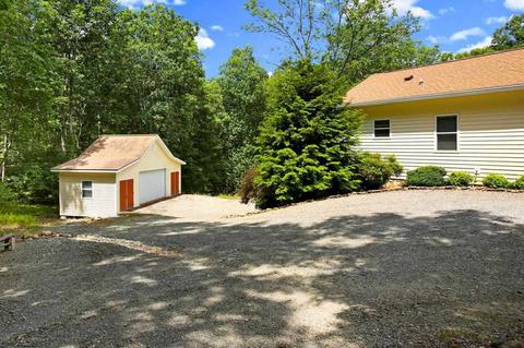 391 Lora Dr, Warne, NC 28909 photo 4