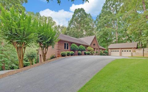 309 Robin Cir, Toccoa, GA 30577 photo 1