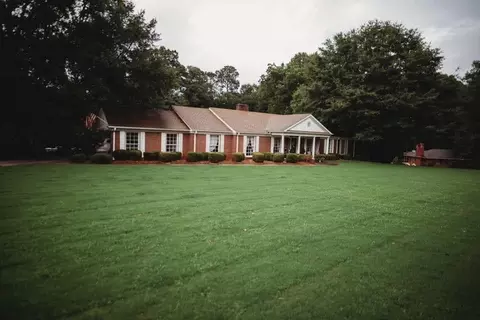 110 Pine St, Barnesville, GA 30204 photo 5